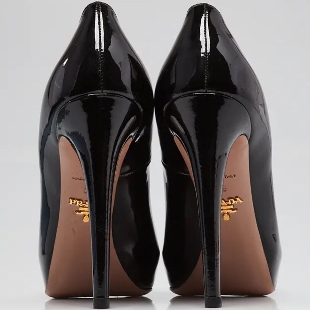 NEW Prada Black Patent Leather Platform Pump, 7.5 - Picture 3 of 3